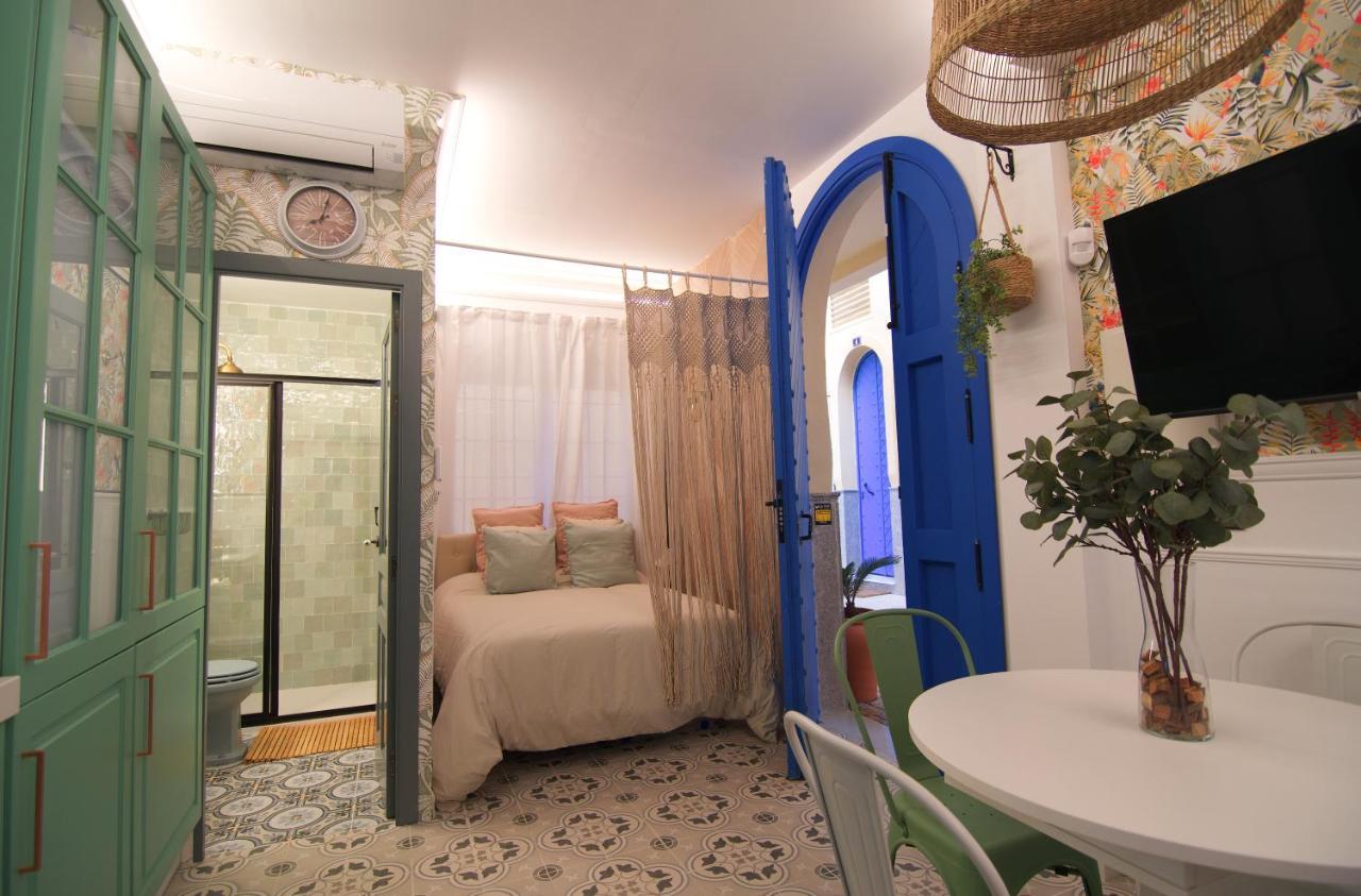 Mara'S Apartments Torremolinos La Mar - Beachfront Tiny House - Bajondillo エクステリア 写真