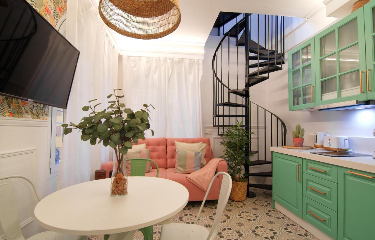 Mara'S Apartments Torremolinos La Mar - Beachfront Tiny House - Bajondillo エクステリア 写真